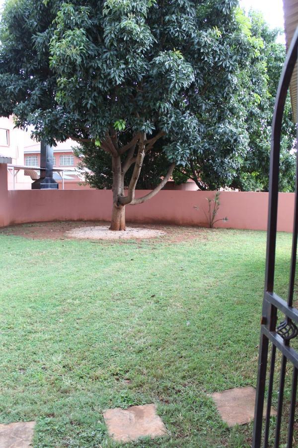 El Gran Chaparral Guest House Pretoria-Noord Exteriör bild