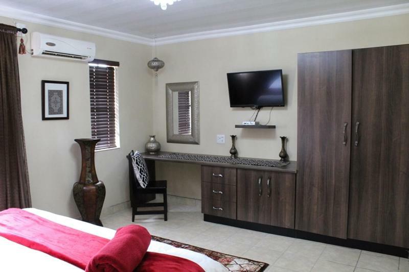 El Gran Chaparral Guest House Pretoria-Noord Exteriör bild